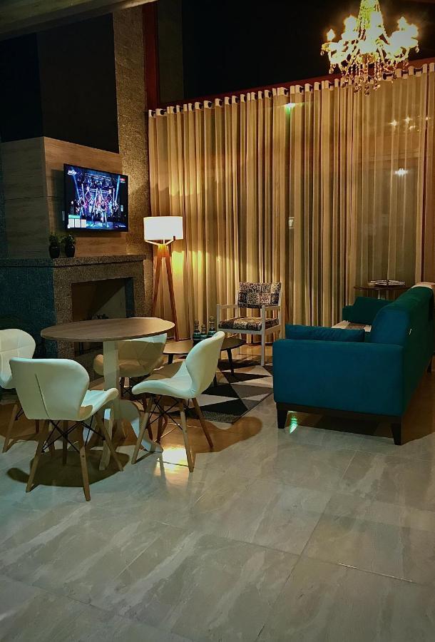 Canyons Guest House ปรายากรันเจ ภายนอก รูปภาพ